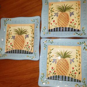 Set of 3 Cracker Barrel Simple Heart Dinner Plates 10 inches. Susan Winget